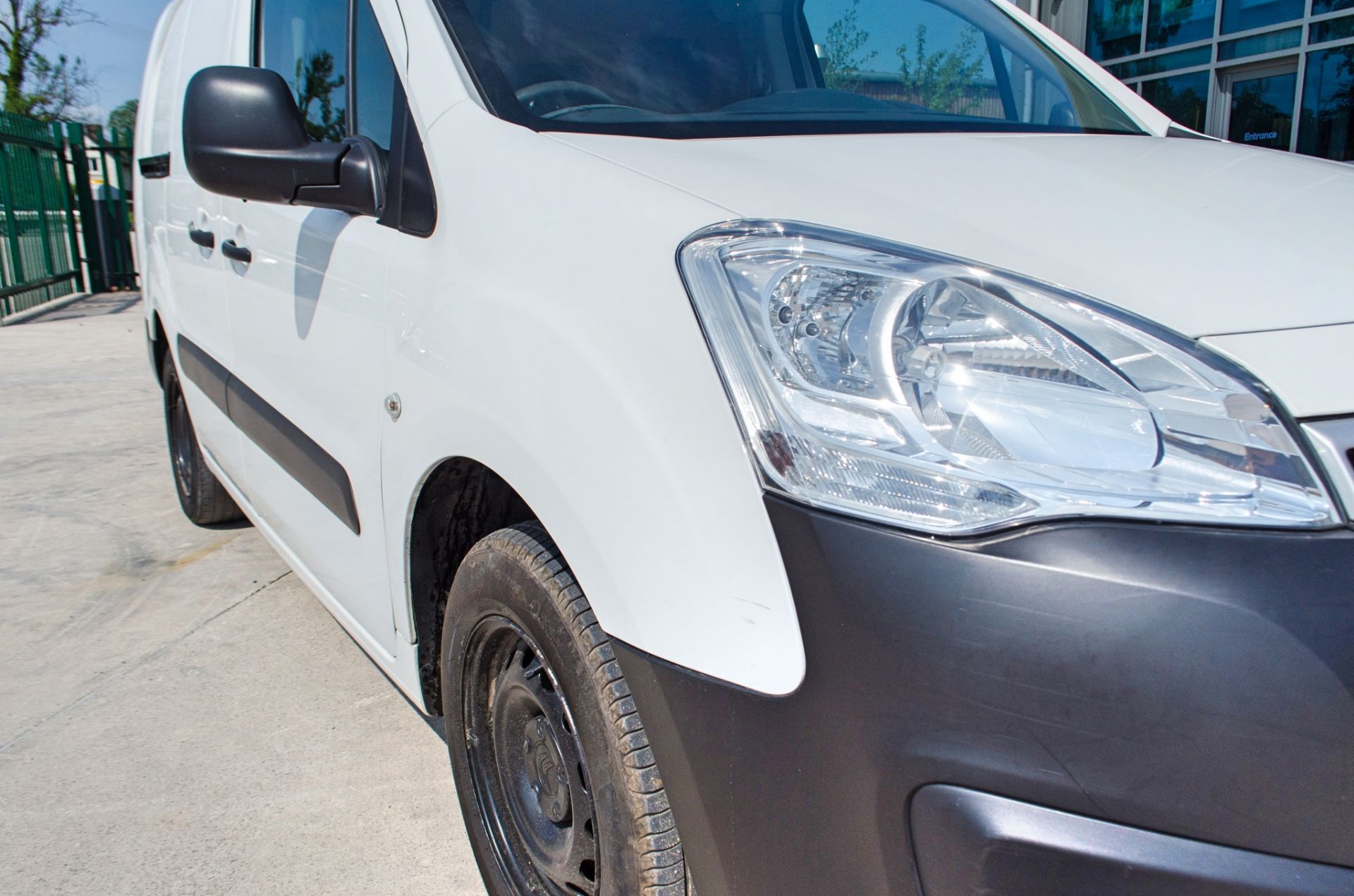 Citroen Berlingo 750 LX 1560cc HDi 5 speed manual panel van Registration Number: MV18 YLX Date of - Image 11 of 25