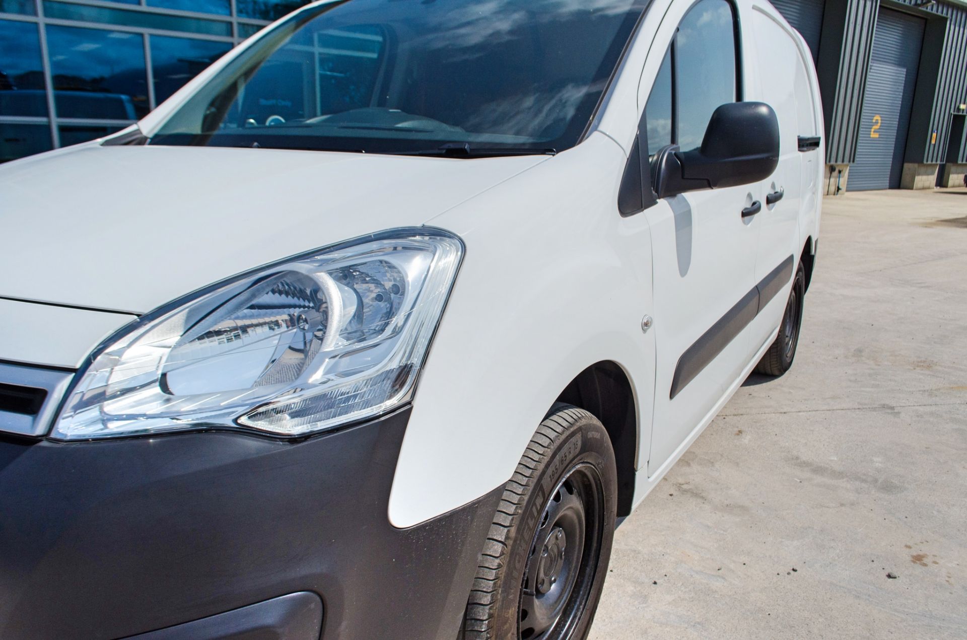 Citroen Berlingo 750 LX 1560cc HDi 5 speed manual panel van Registration Number: MV18 YLX Date of - Image 9 of 25