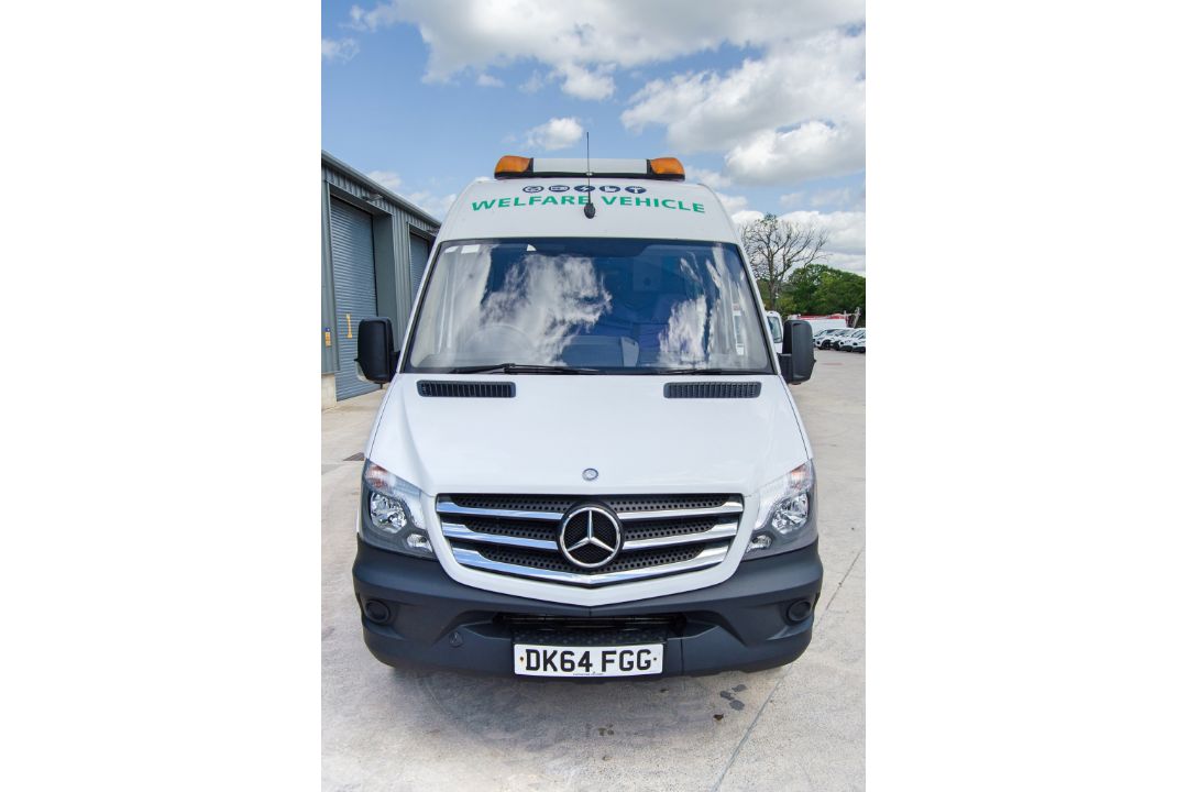 Mercedes Benz Sprinter 313 CDi 2143cc diesel 6 speed manual welfare van Registration Number: DK64 - Image 5 of 33