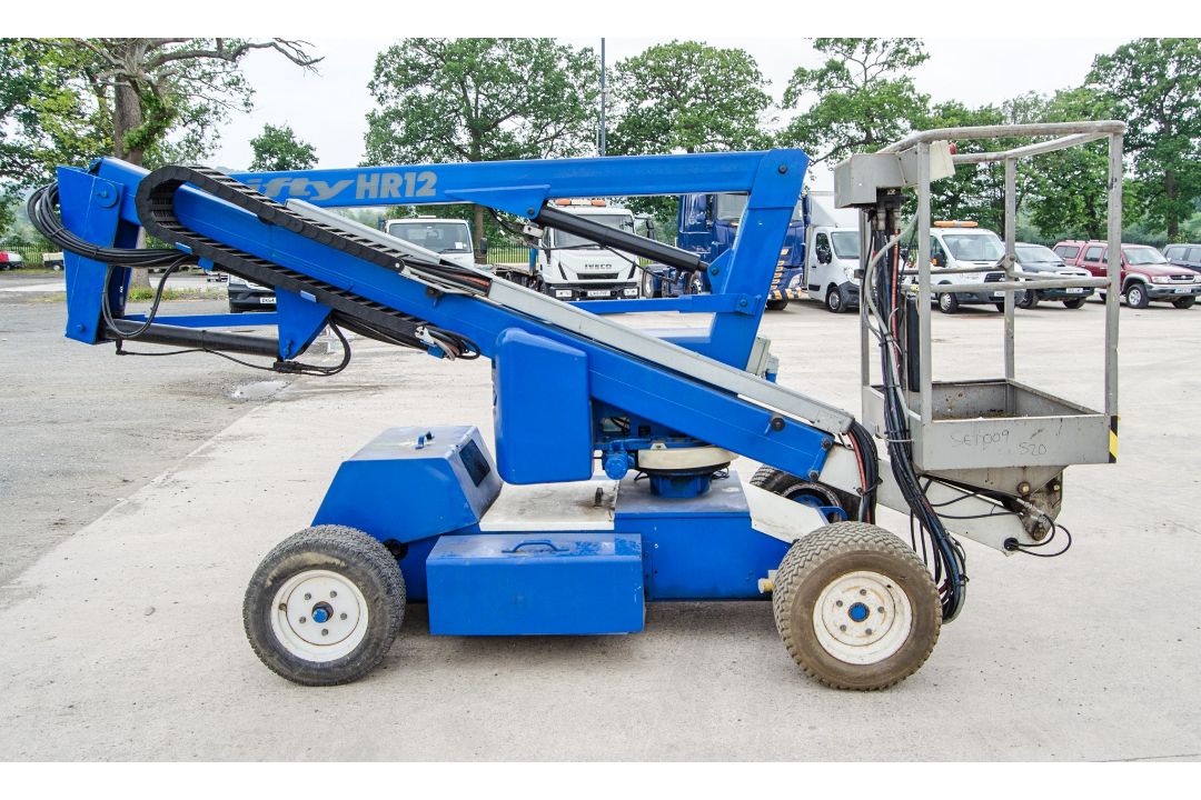 Nifty HR12 diesel/battery electric articulated boom access platform Year: 2011 S/N: 1220608 HYP117 - Image 6 of 15