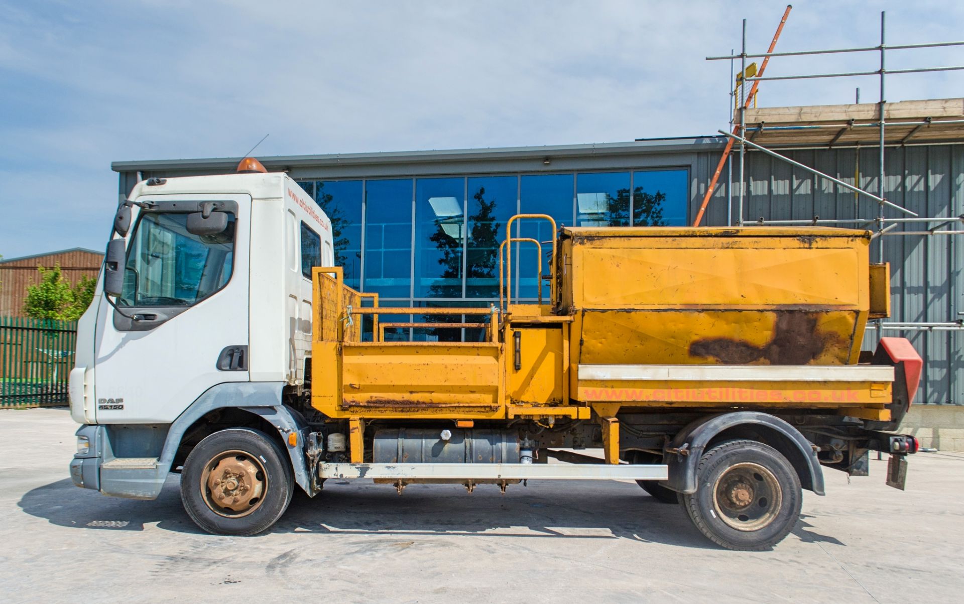 DAF LF45.150 7.5 tonne 3920cc diesel hot box Registration Number: BX54 PZJ Date of Registration: - Image 7 of 28