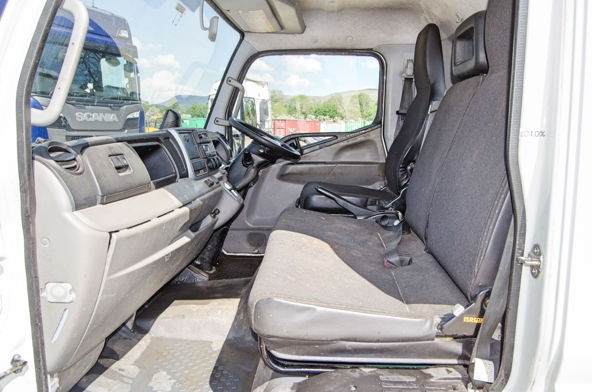Mitsubishi Fuso Canter 7C18 7.5 tonne 2998cc diesel automatic beaver tail plant lorry Registration - Image 22 of 26