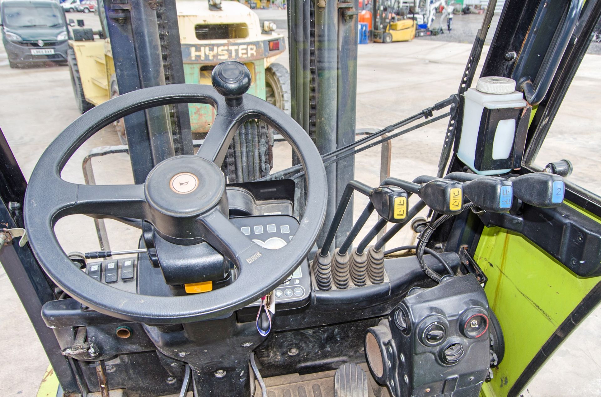 Clark C30D 3 tonne diesel fork lift truck Year: 2015 S/N: 8296 Recorded Hours: 5749 N707473 - Image 18 of 23