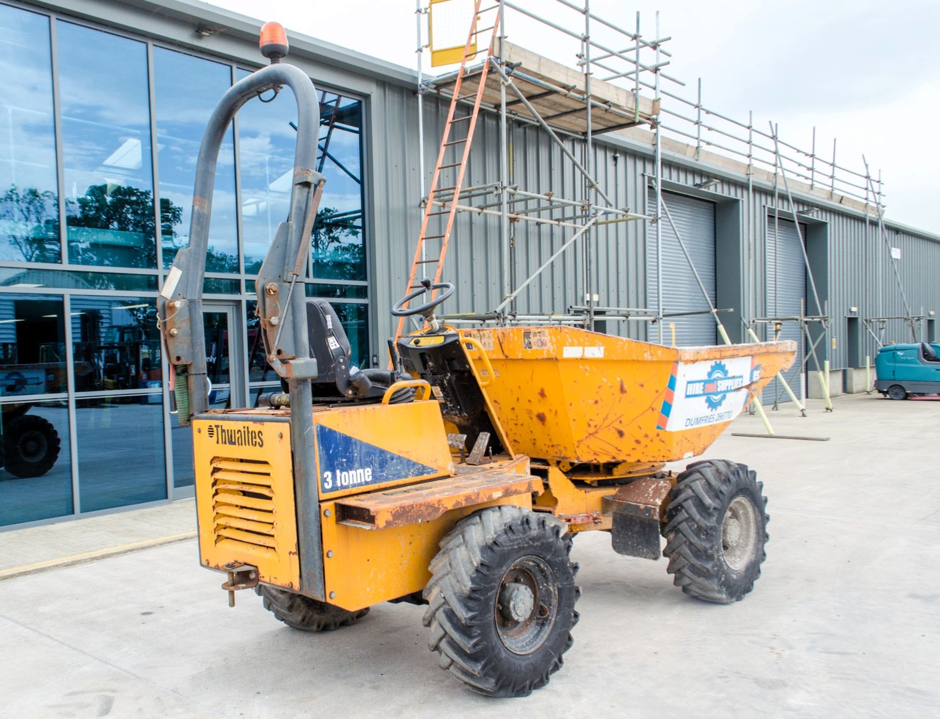 Thwaites 3 tonne swivel skip dumper Year: 2012 S/N: 208C380 Recorded Hours: 2215 18374 - Image 5 of 22