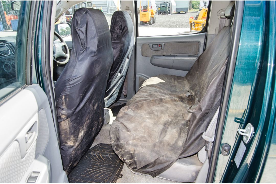 Toyota Hilux HL2 D-4D 2494cc diesel 5 speed manual 4 wheel drive double cab pick up Registration - Image 21 of 32