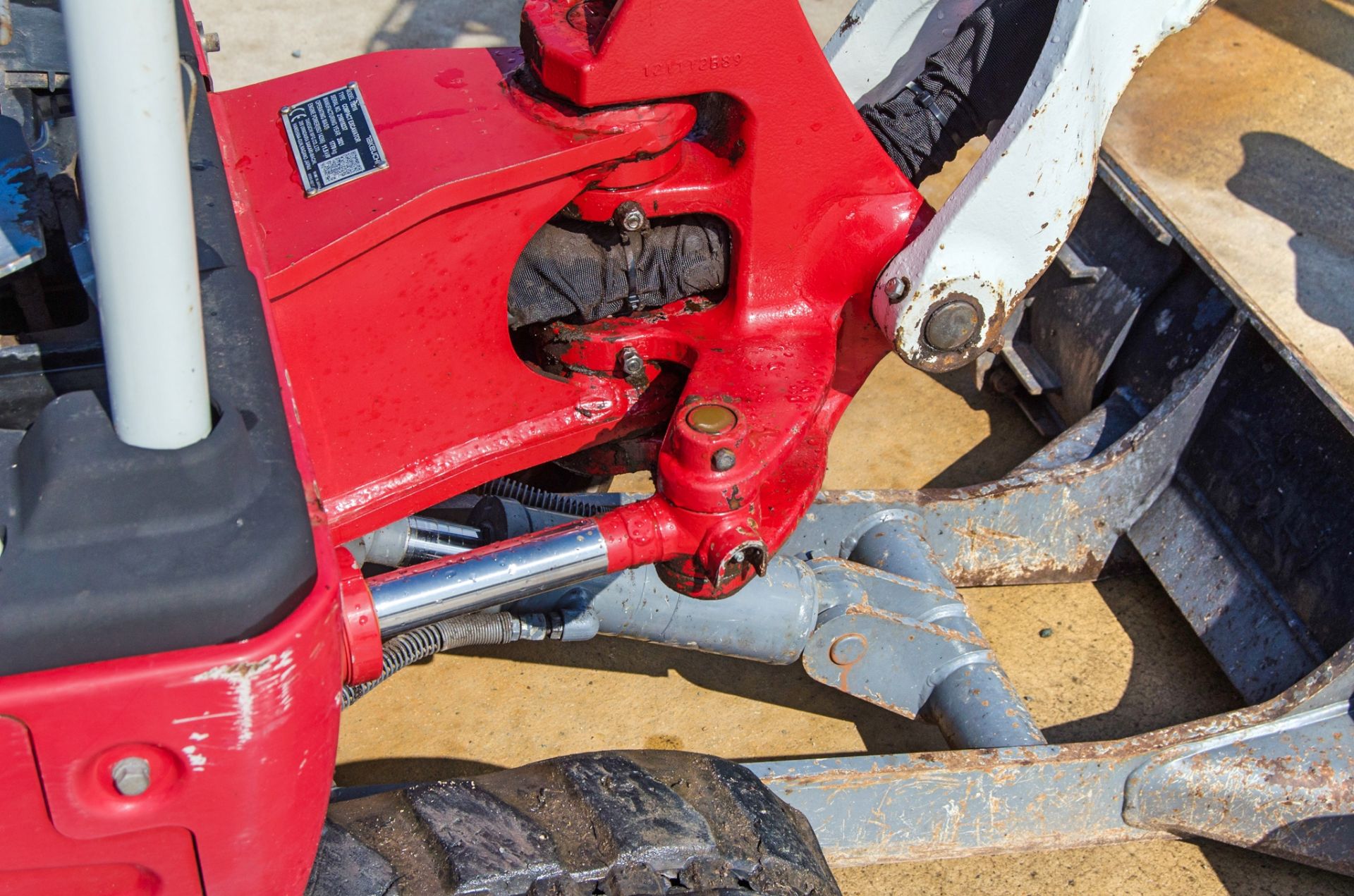 Takeuchi TB216 1.6 tonne rubber tracked mini excavator Year: 2021 S/N: 216018237 Recorded Hours: - Image 19 of 37