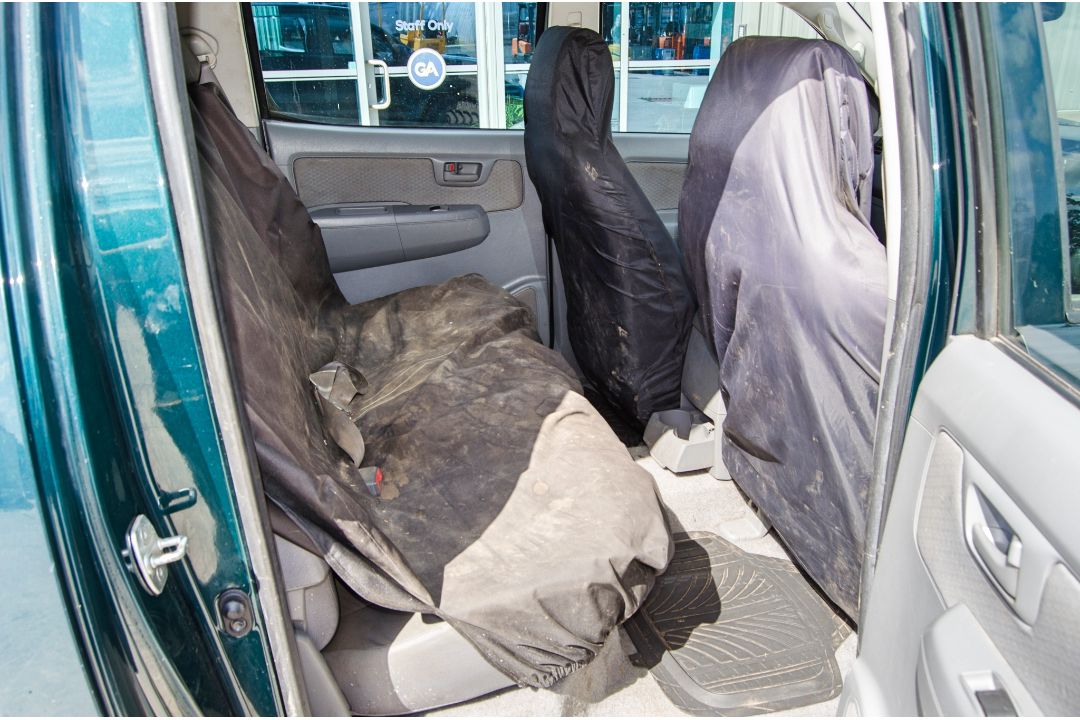Toyota Hilux HL2 D-4D 2494cc diesel 5 speed manual 4 wheel drive double cab pick up Registration - Image 22 of 32