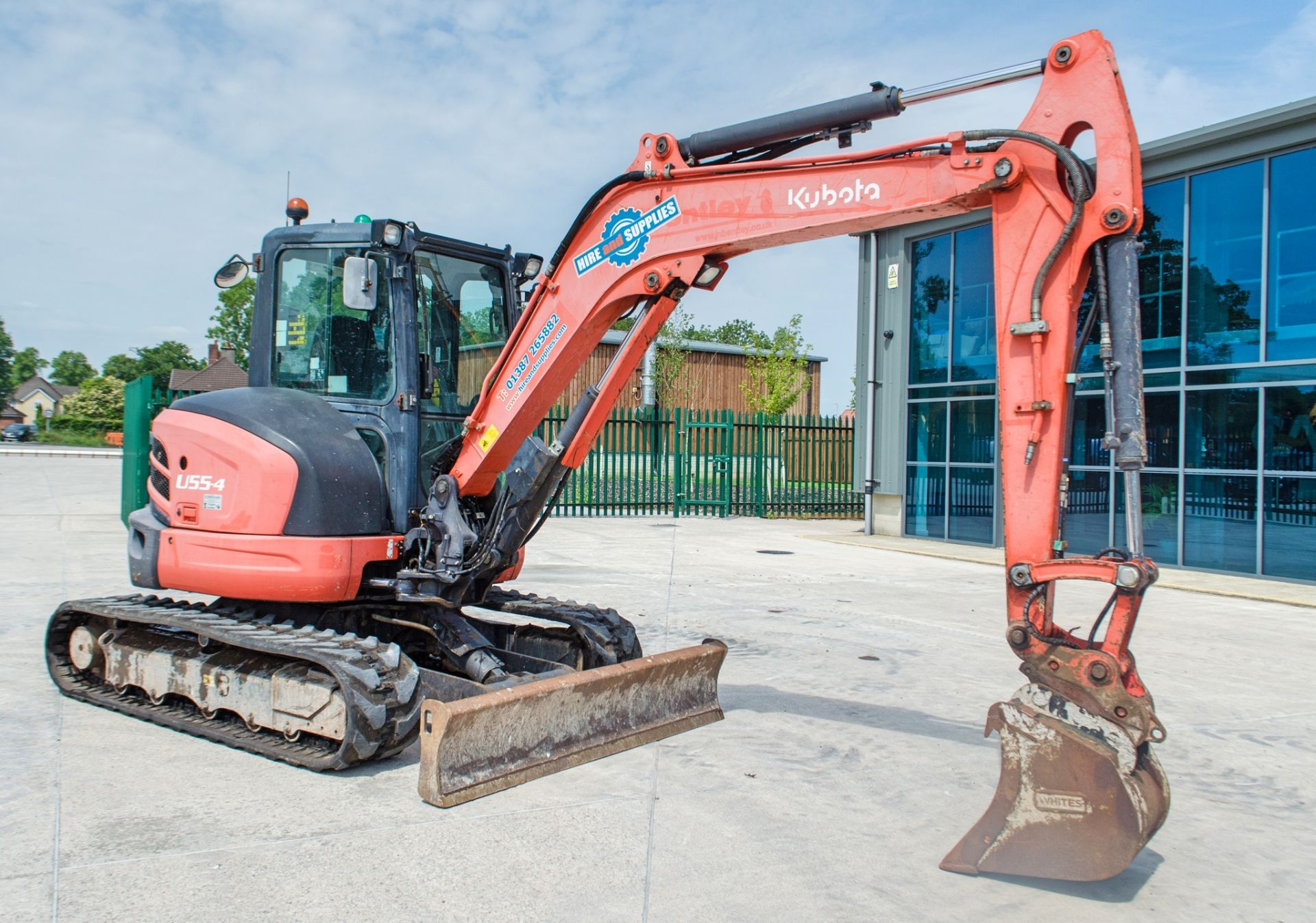 Kubota U55-4 5.5 tonne rubber tracked excavator Year: 2014 S/N: 52375 Recorded Hours: 3768 blade, - Image 3 of 28