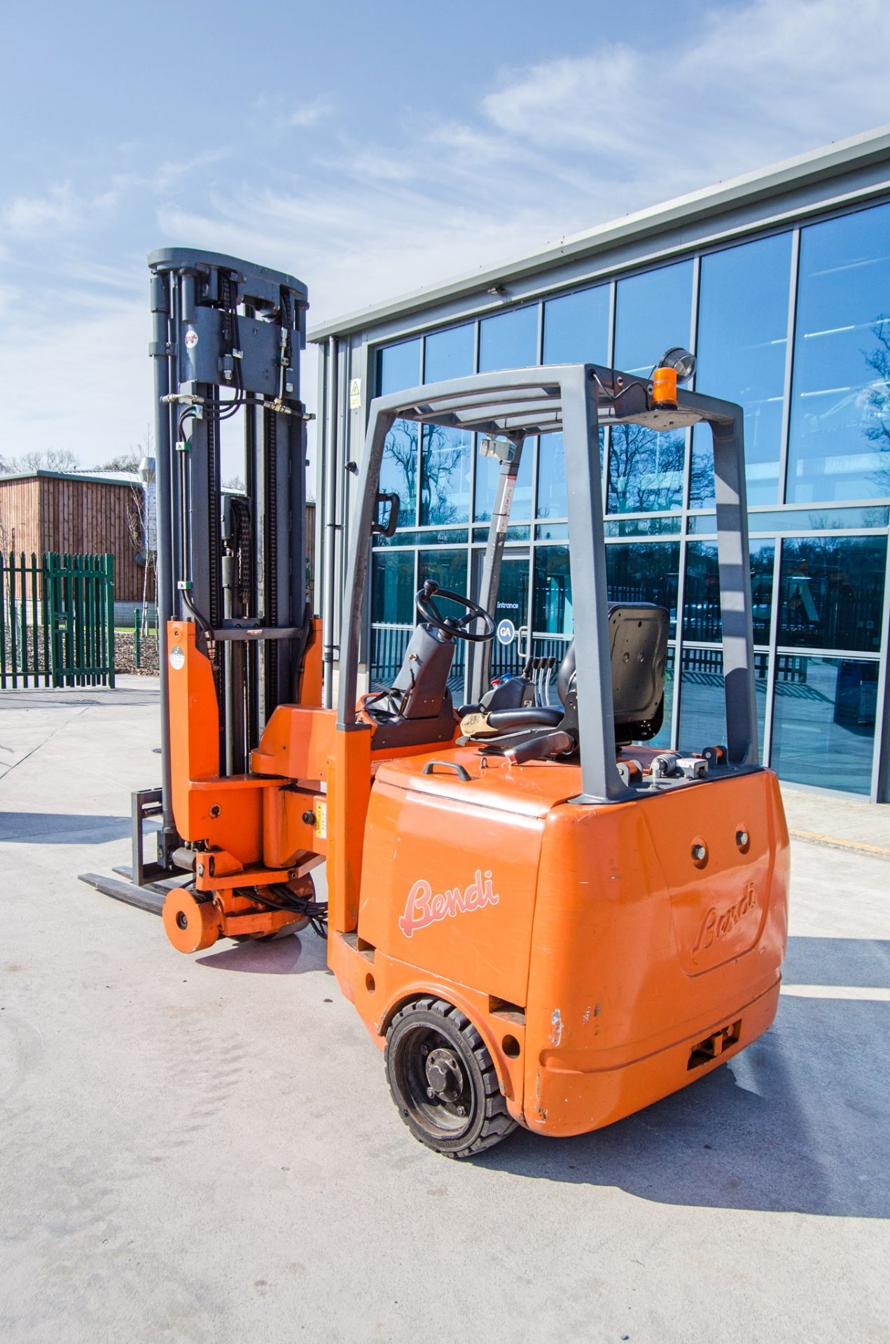 Translift Bendi B318 1.8 tonne battery electric articulated fork lift truck Year: 2009 S/N: TL7881 - Image 3 of 20