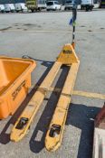 Hand hydraulic long reach pallet truck CH26449