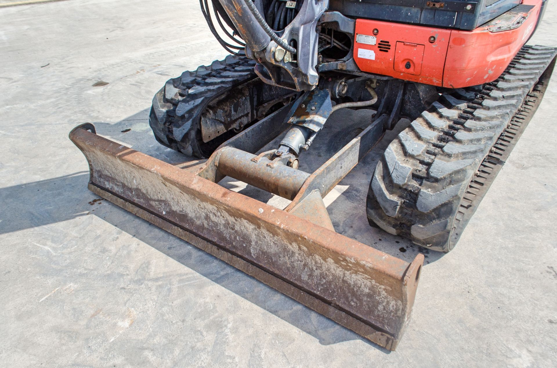 Kubota U55-4 5.5 tonne rubber tracked excavator Year: 2014 S/N: 52375 Recorded Hours: 3768 blade, - Image 16 of 28