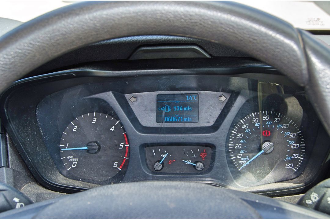 Ford Transit Tourneo Custom 320 TDCi 1995cc beaver tail car transporter Registration Number: HD19 - Image 27 of 30