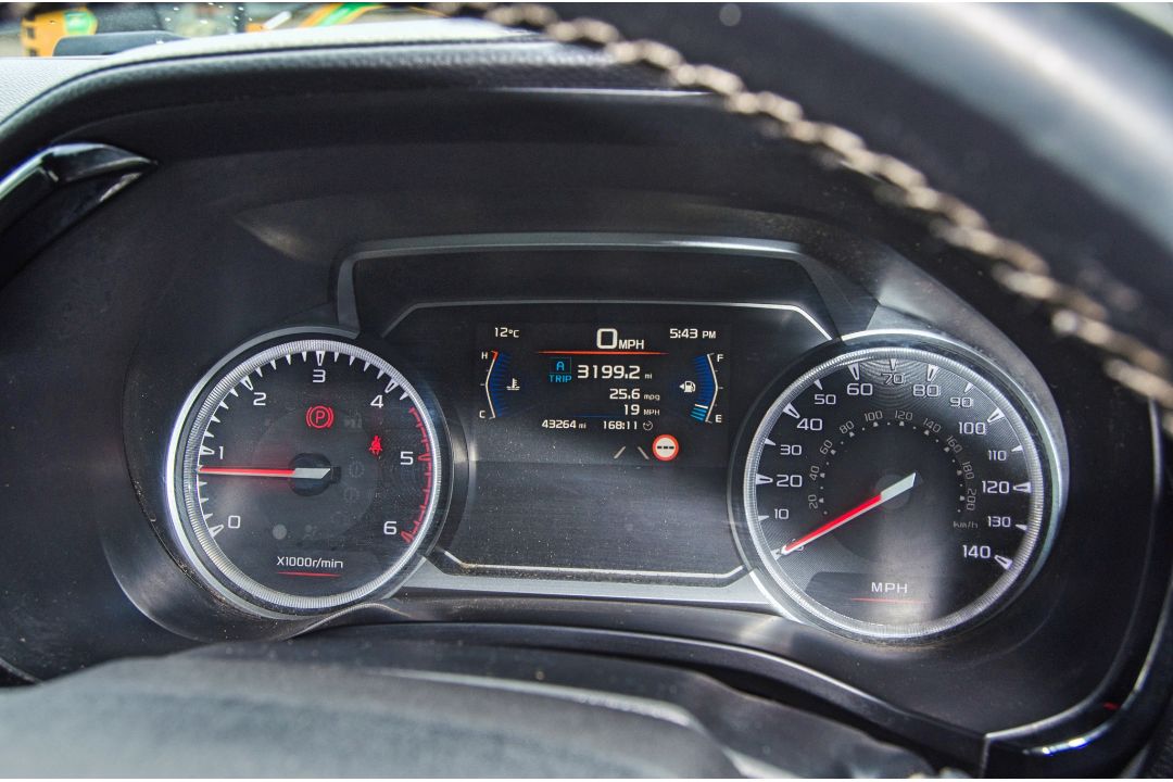Isuzu D-Max V-Cross 1898cc diesel 6 speed manual double cab pick up Registration Number: SL72 URY - Image 27 of 33