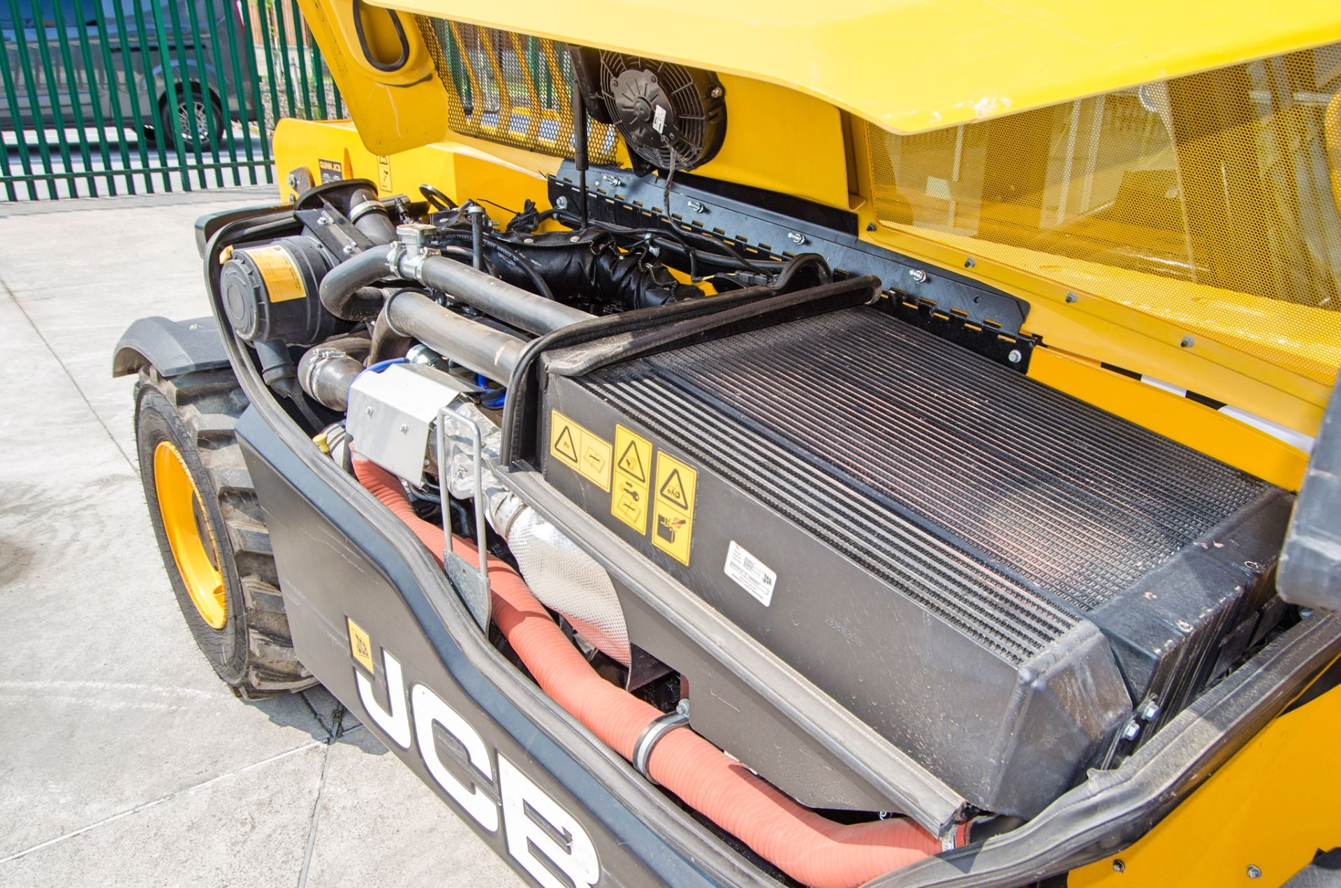 JCB 525-60 Hi-Viz Stage V 6 metre telescopic handler Year: 2024 S/N: 3327922 Recorded Hours: 1153 - Image 24 of 26