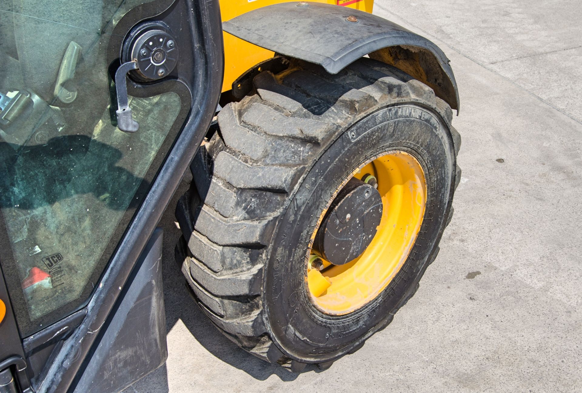 JCB 525-60 Hi-Viz 6 metre telescopic handler Year: 2017 S/N: 2459029 Recorded Hours: 3344 c/w - Image 14 of 24