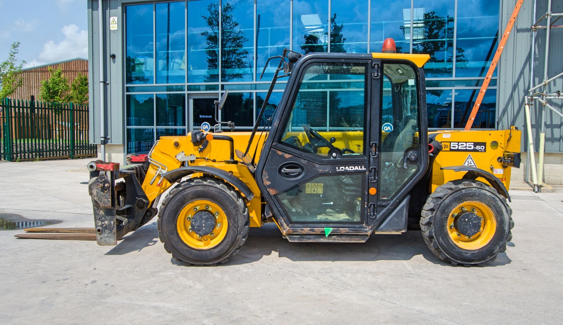 JCB 525-60 Hi-Viz 6 metre telescopic handler Year: 2017 S/N: 2459029 Recorded Hours: 3344 c/w - Image 7 of 24