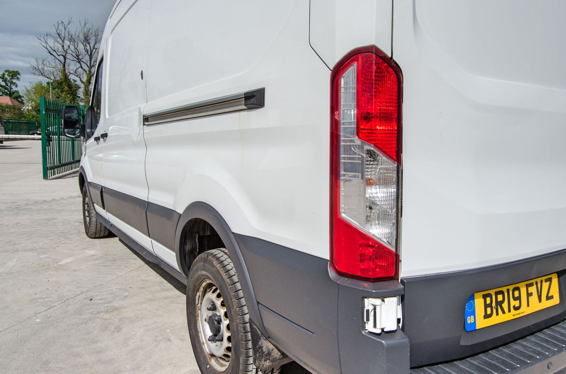 Ford Transit 350 Euro 6 1995cc diesel 6 speed manual panel van Registration Number: BR19 FVZ Date of - Image 10 of 27