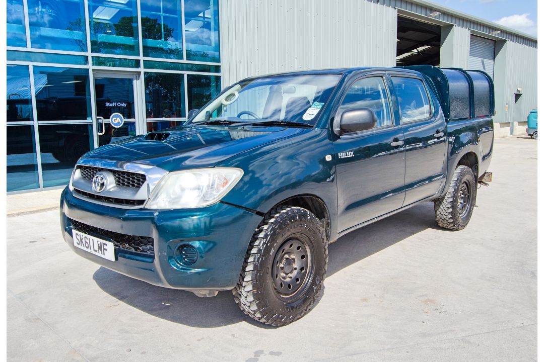 Toyota Hilux HL2 D-4D 2494cc diesel 5 speed manual 4 wheel drive double cab pick up Registration - Image 1 of 32