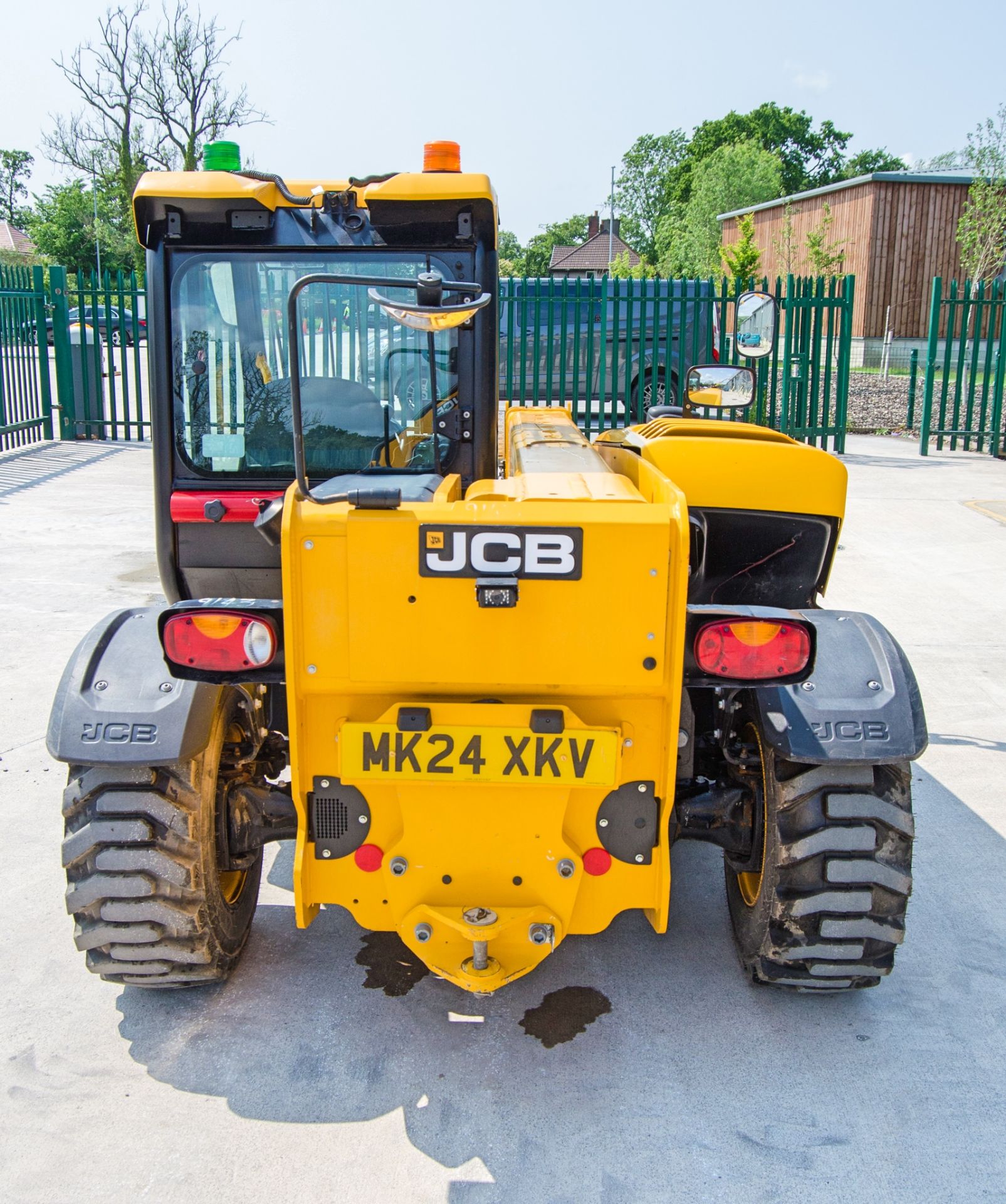 JCB 525-60 Hi-Viz Stage V 6 metre telescopic handler Year: 2024 S/N: 3327922 Recorded Hours: 1153 - Image 6 of 26