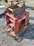 Allied 1000B hydraulic compactor plate Pin diameter: 50mm Pin centres: 315mm Pin width: 200mm