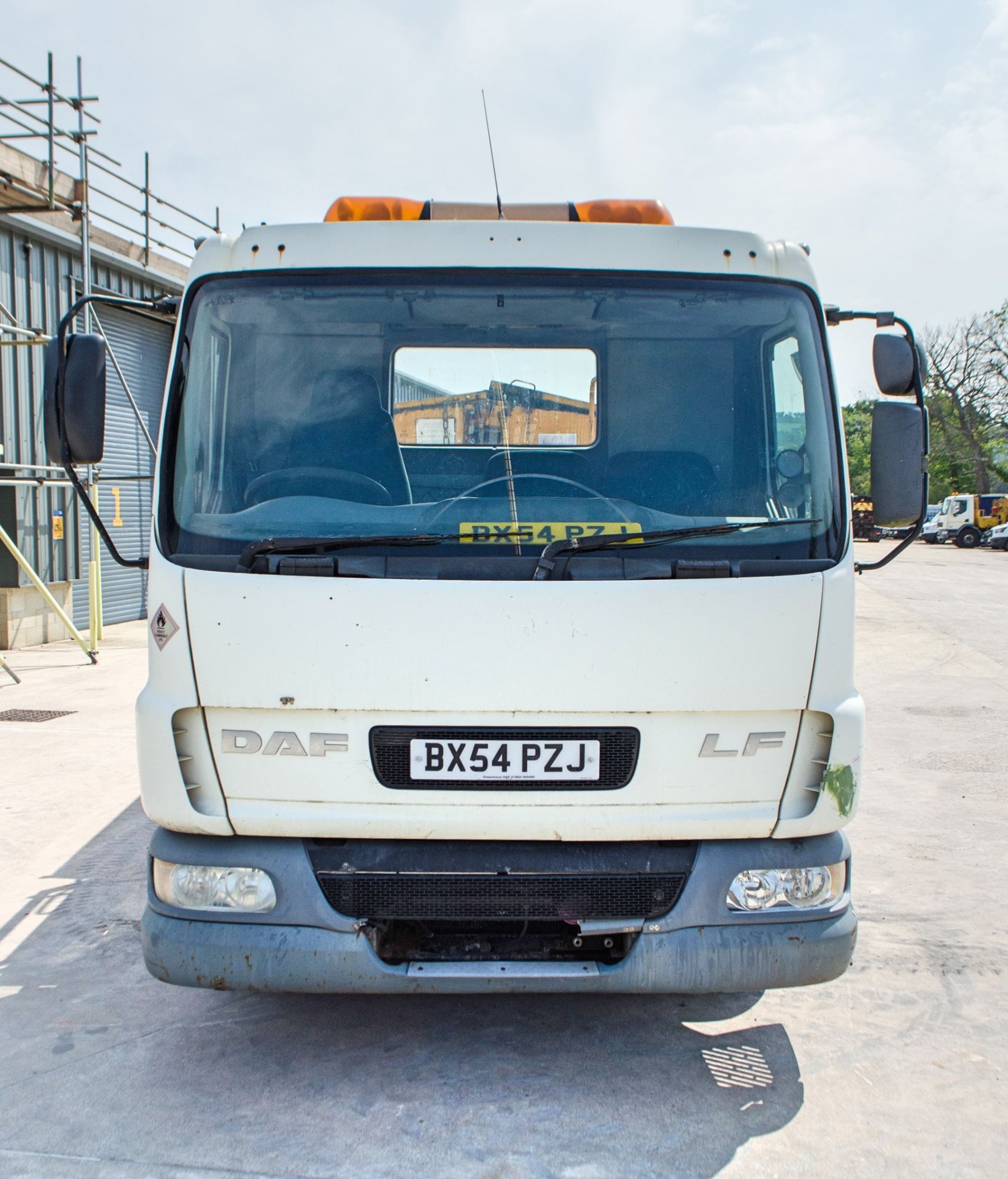 DAF LF45.150 7.5 tonne 3920cc diesel hot box Registration Number: BX54 PZJ Date of Registration: - Image 5 of 28