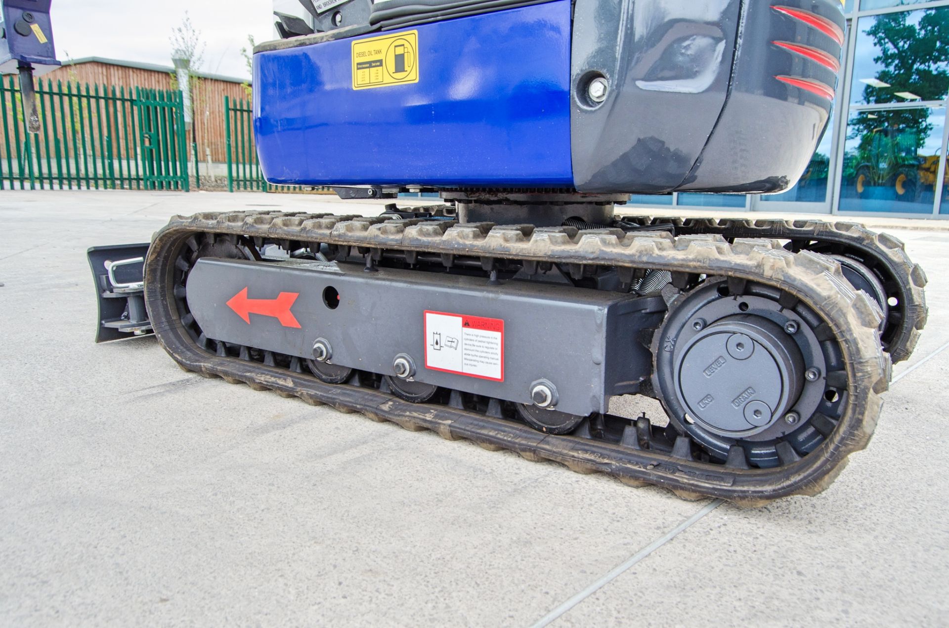 EX 1.2 1.2 tonne rubber tracked mini excavator Year: 2025 S/N: CX2504005 blade, piped, expanding - Image 10 of 28