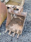 20 inch digging bucket Pin diameter: 40mm Pin centres: 170mm Pin width: 140mm