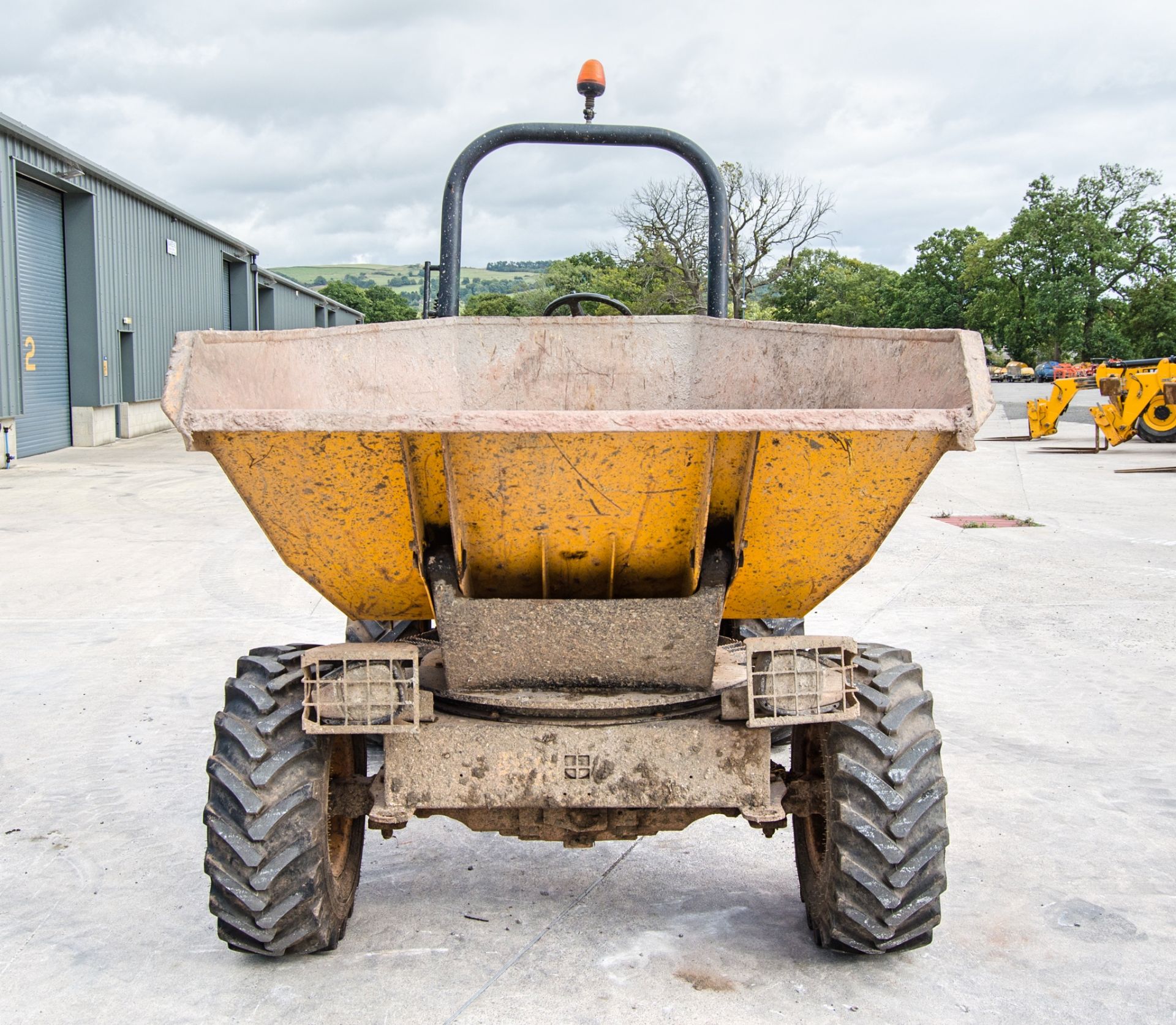 JCB 3 tonne swivel skip dumper Year: 2015 S/N: EFFRF8161 Recorded Hours: 1591 A669088 - Image 5 of 21