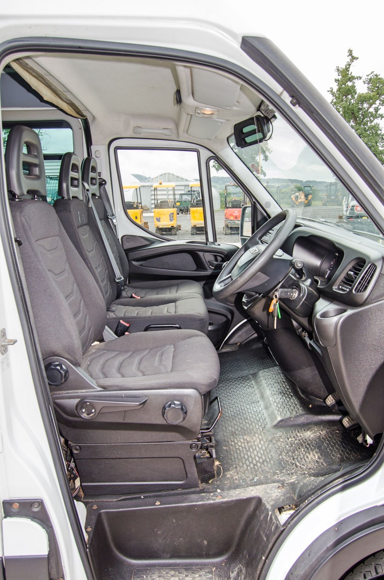 Iveco Daily 35S MWB 2287cc diesel 6 speed manual welfare van Registration Number: PL16 RYV Date of - Image 18 of 36