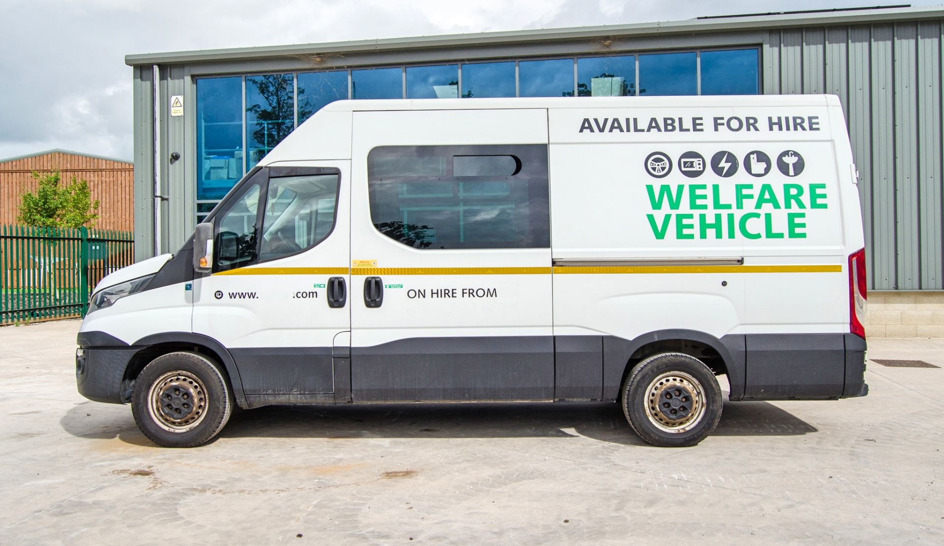 Iveco Daily 35S MWB 2287cc diesel 6 speed manual welfare van Registration Number: PL16 RYV Date of - Image 7 of 36