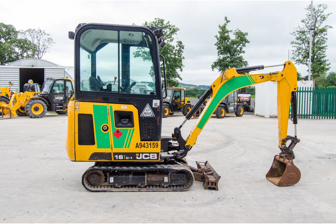 JCB 16 C-1 1.6 tonne rubber tracked mini excavator Year: 2018 S/N: 2492725 Recorded Hours: 158 - Image 8 of 26