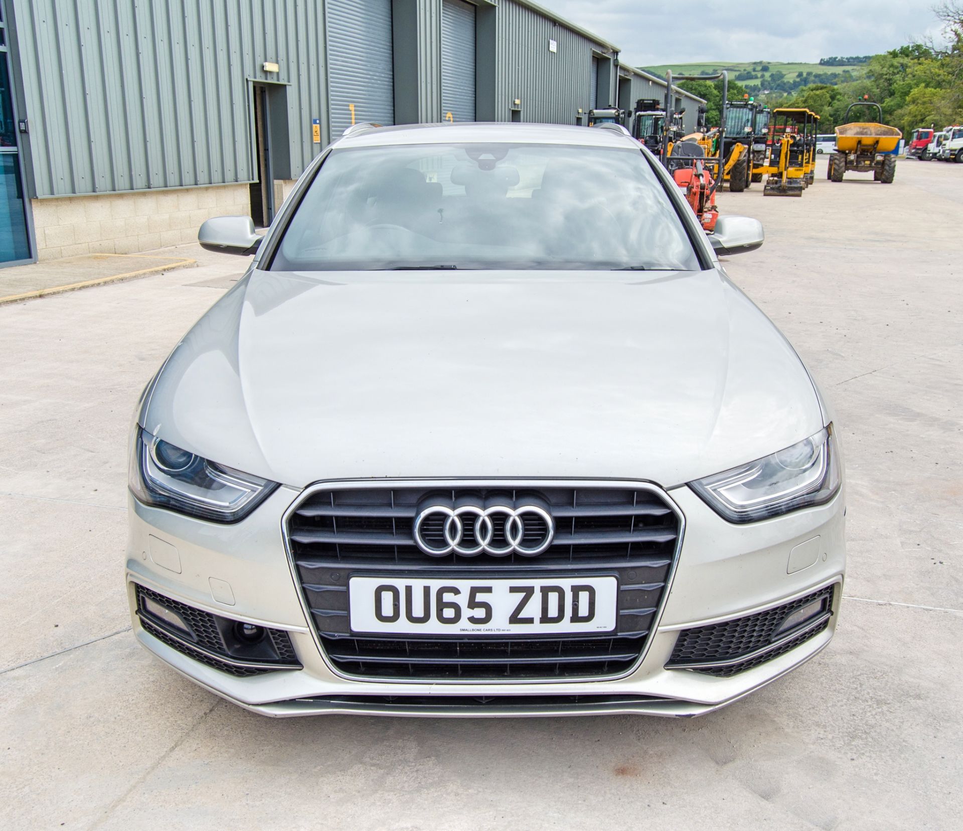 Audi A4 S Line TDi Avant 1968cc diesel 6 speed manual estate car Registration Number: OU65 ZDD - Image 5 of 35