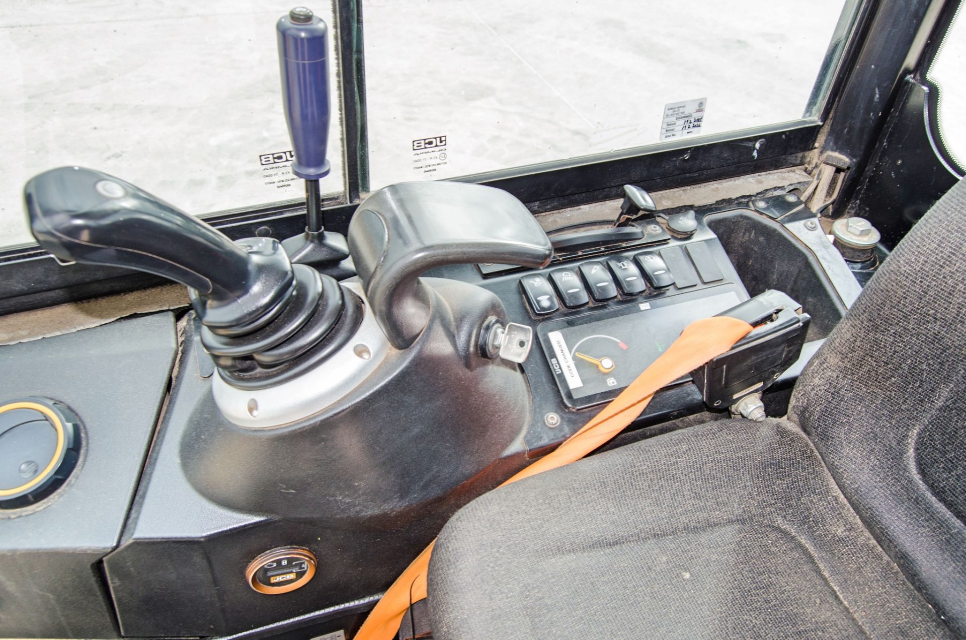 JCB 16 C-1 1.6 tonne rubber tracked mini excavator Year: 2018 S/N: 2492740 Recorded Hours: 1745 - Image 25 of 28