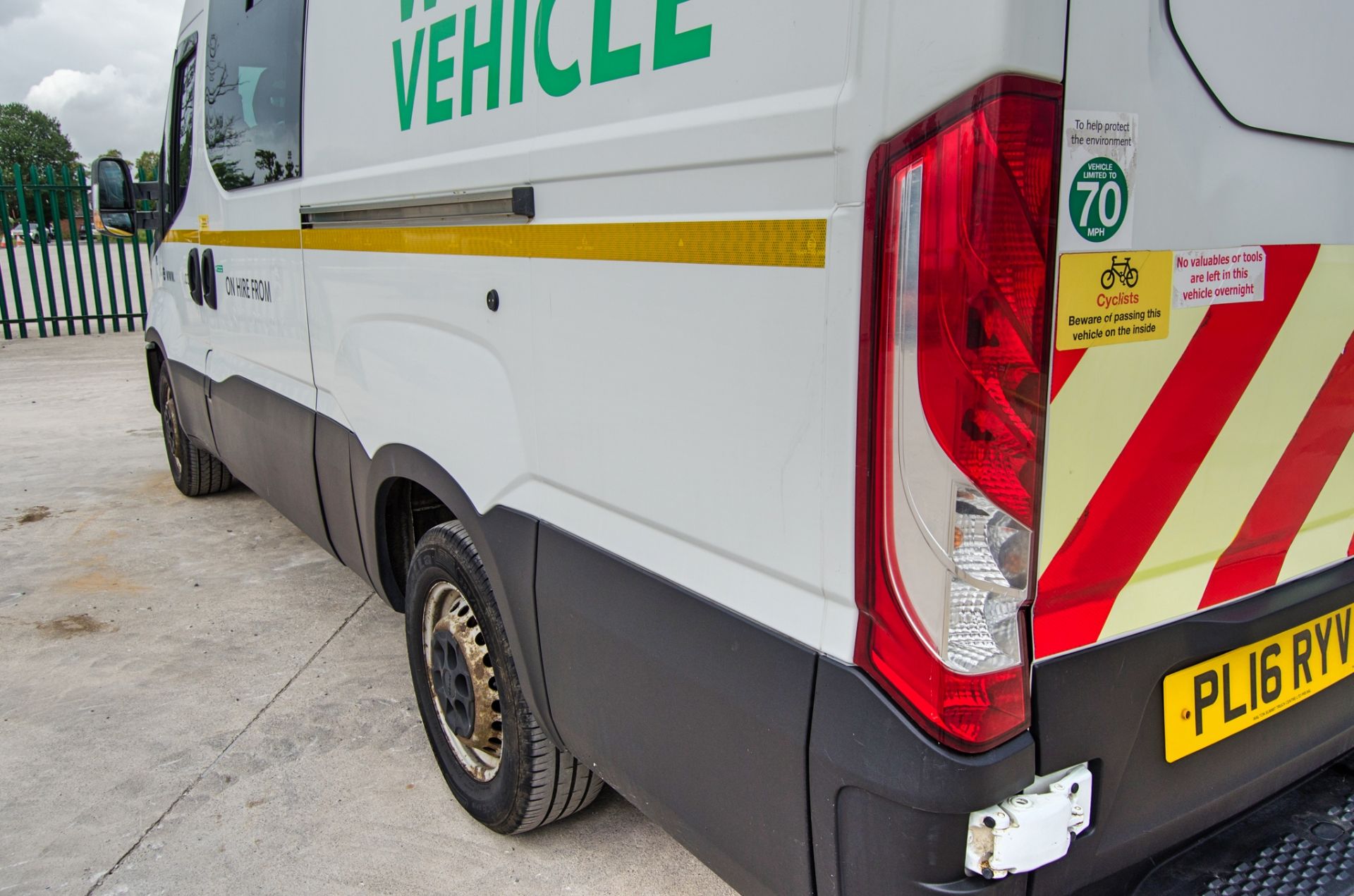 Iveco Daily 35S MWB 2287cc diesel 6 speed manual welfare van Registration Number: PL16 RYV Date of - Image 11 of 36