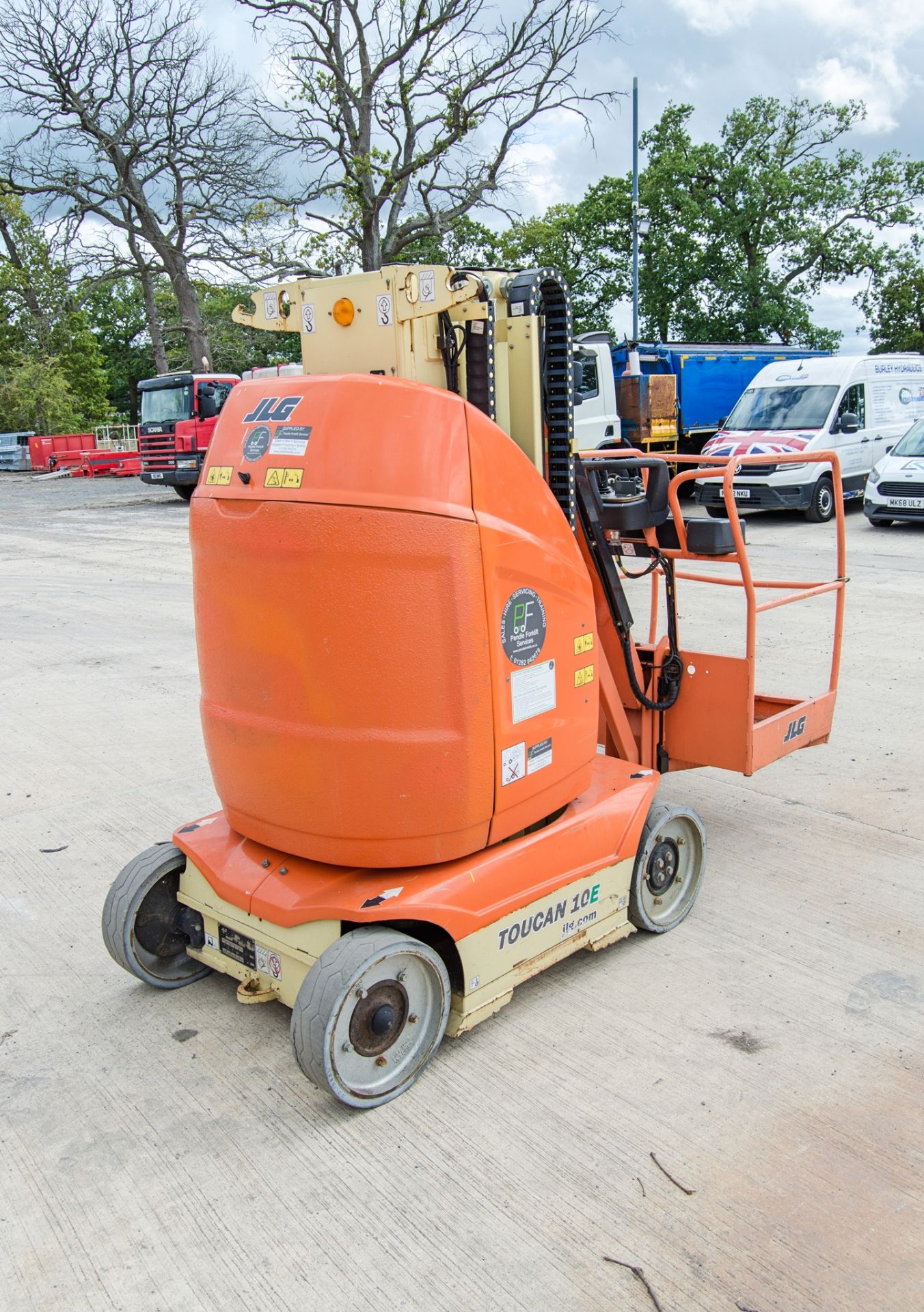 JLG Toucan 10E battery electric vertical mast access platform Year: 2014 S/N: 36208 Recorded - Image 3 of 11