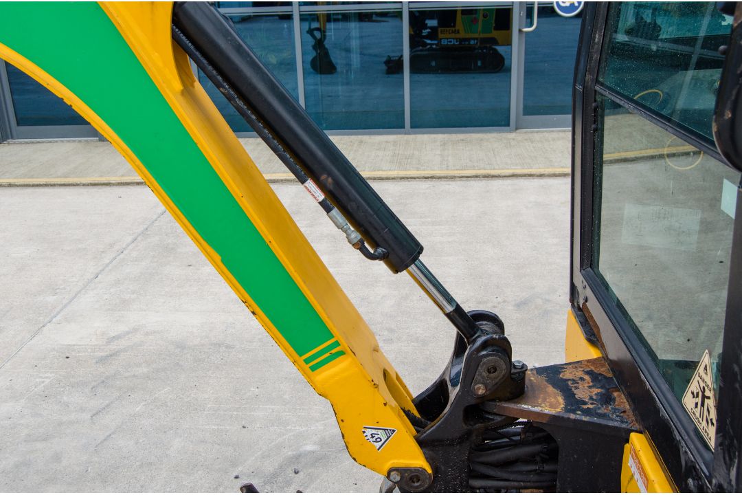 JCB 16 C-1 1.6 tonne rubber tracked mini excavator Year: 2018 S/N: 2492725 Recorded Hours: 158 - Image 17 of 26