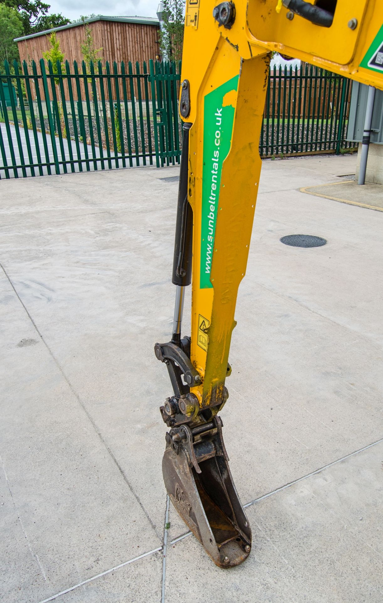 JCB 16 C-1 1.6 tonne rubber tracked mini excavator Year: 2018 S/N: 2492740 Recorded Hours: 1745 - Image 14 of 28