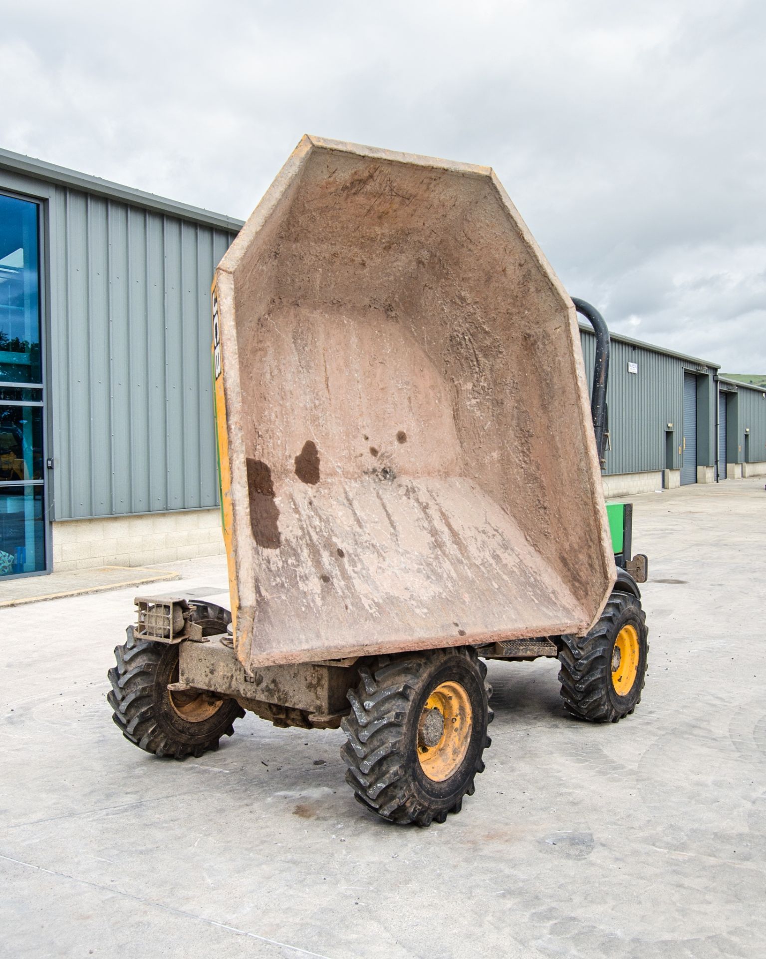 JCB 3 tonne swivel skip dumper Year: 2015 S/N: EFFRF8161 Recorded Hours: 1591 A669088 - Image 9 of 21