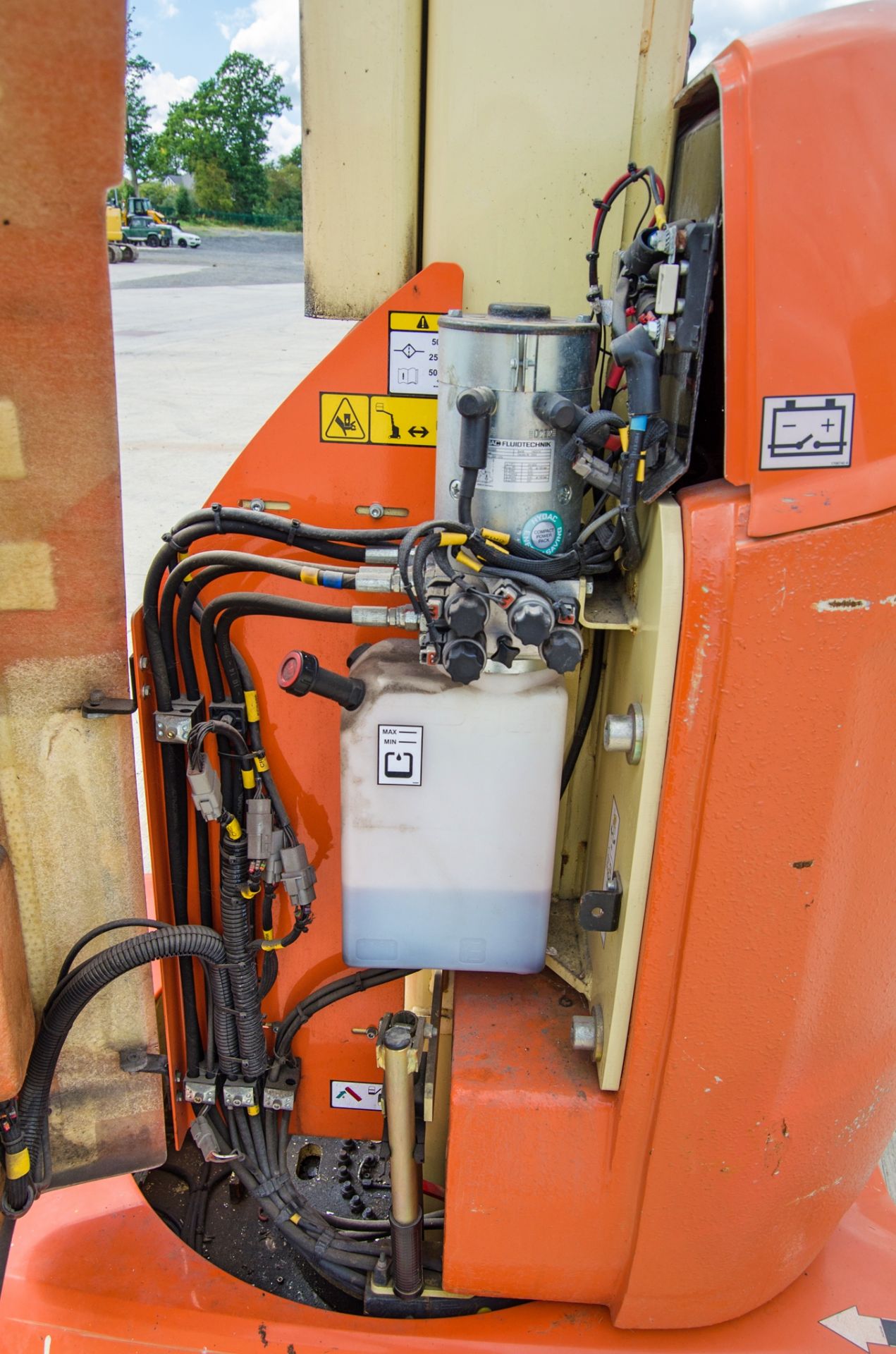 JLG Toucan 10E battery electric vertical mast access platform Year: 2014 S/N: 36208 Recorded - Image 9 of 11