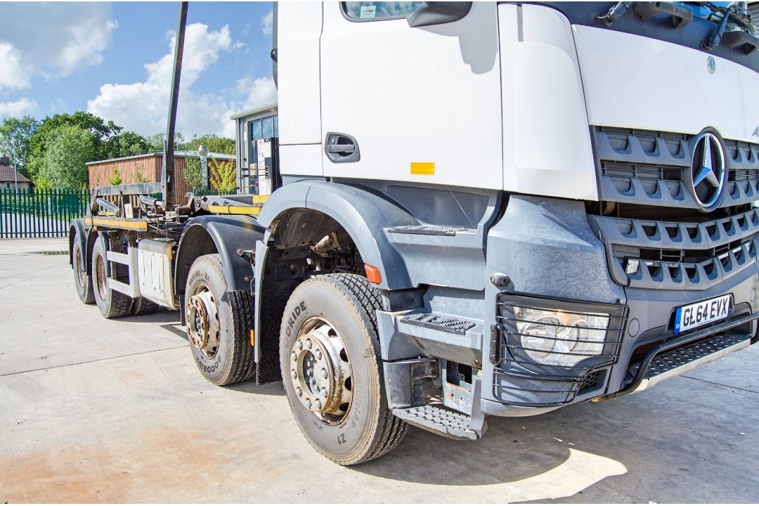 Mercedes Benz Arocs Euro 6 32 tonne 8x4 10,677cc automatic roll on/roll off hook loader lorry - Image 11 of 33