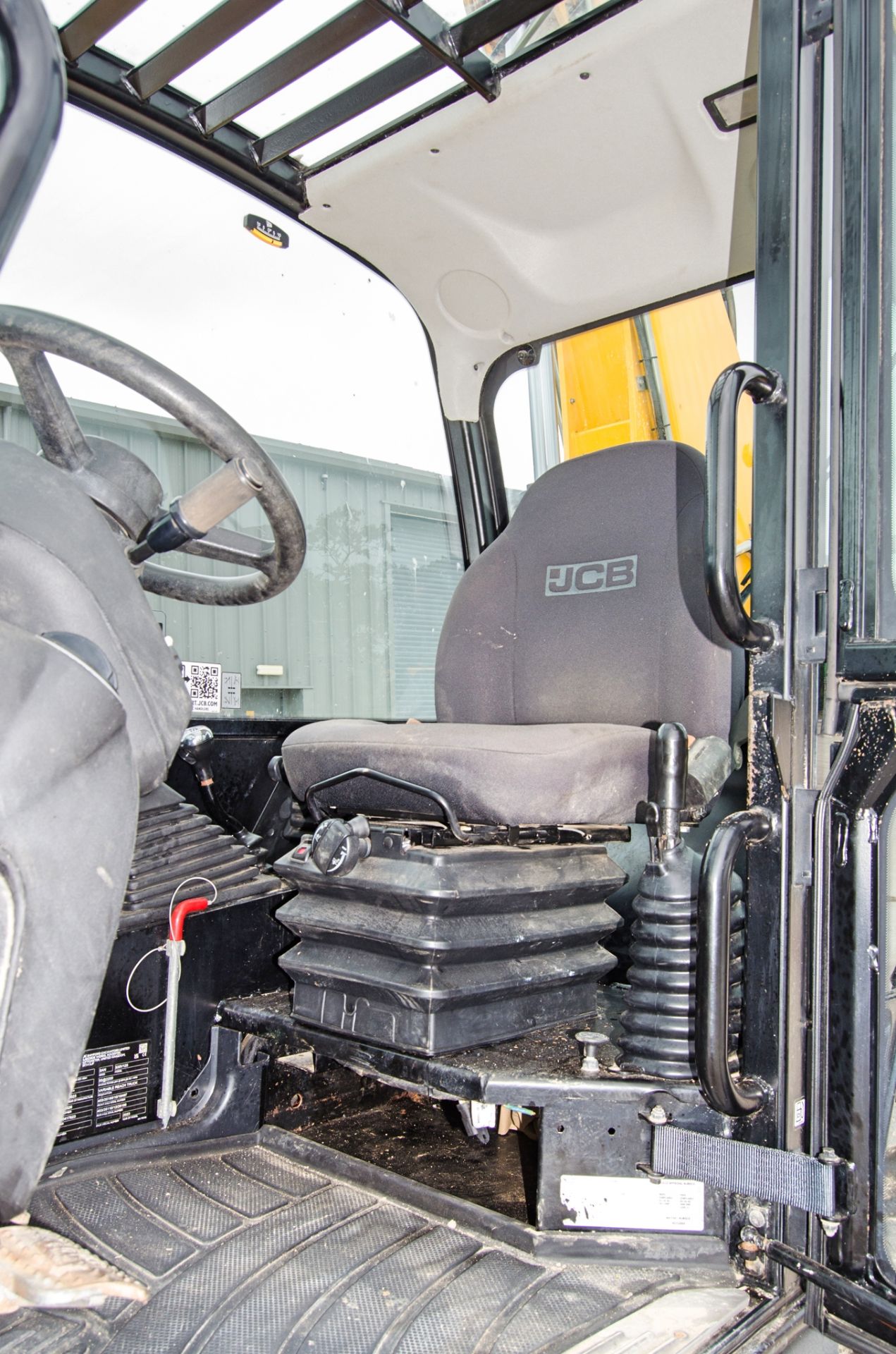 JCB 535-125 Hi-Viz Stage V 12.5 metre telescopic handler Year: 2023 S/N: 3238279 Recorded Hours: - Image 17 of 27
