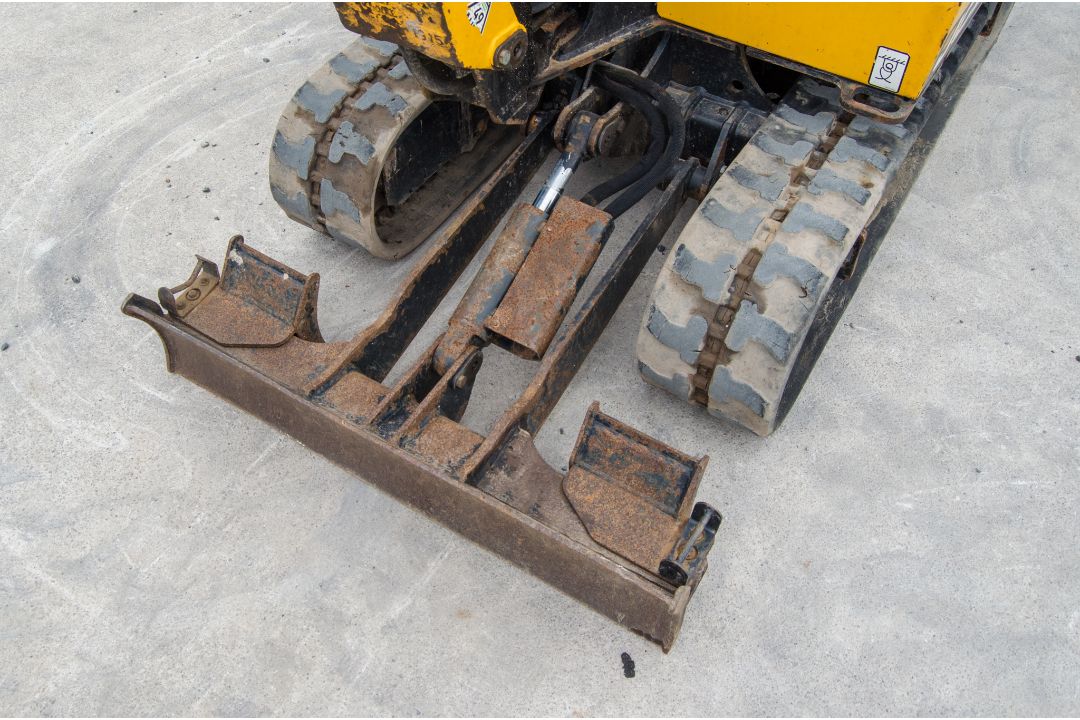 JCB 16 C-1 1.6 tonne rubber tracked mini excavator Year: 2018 S/N: 2492725 Recorded Hours: 158 - Image 13 of 26