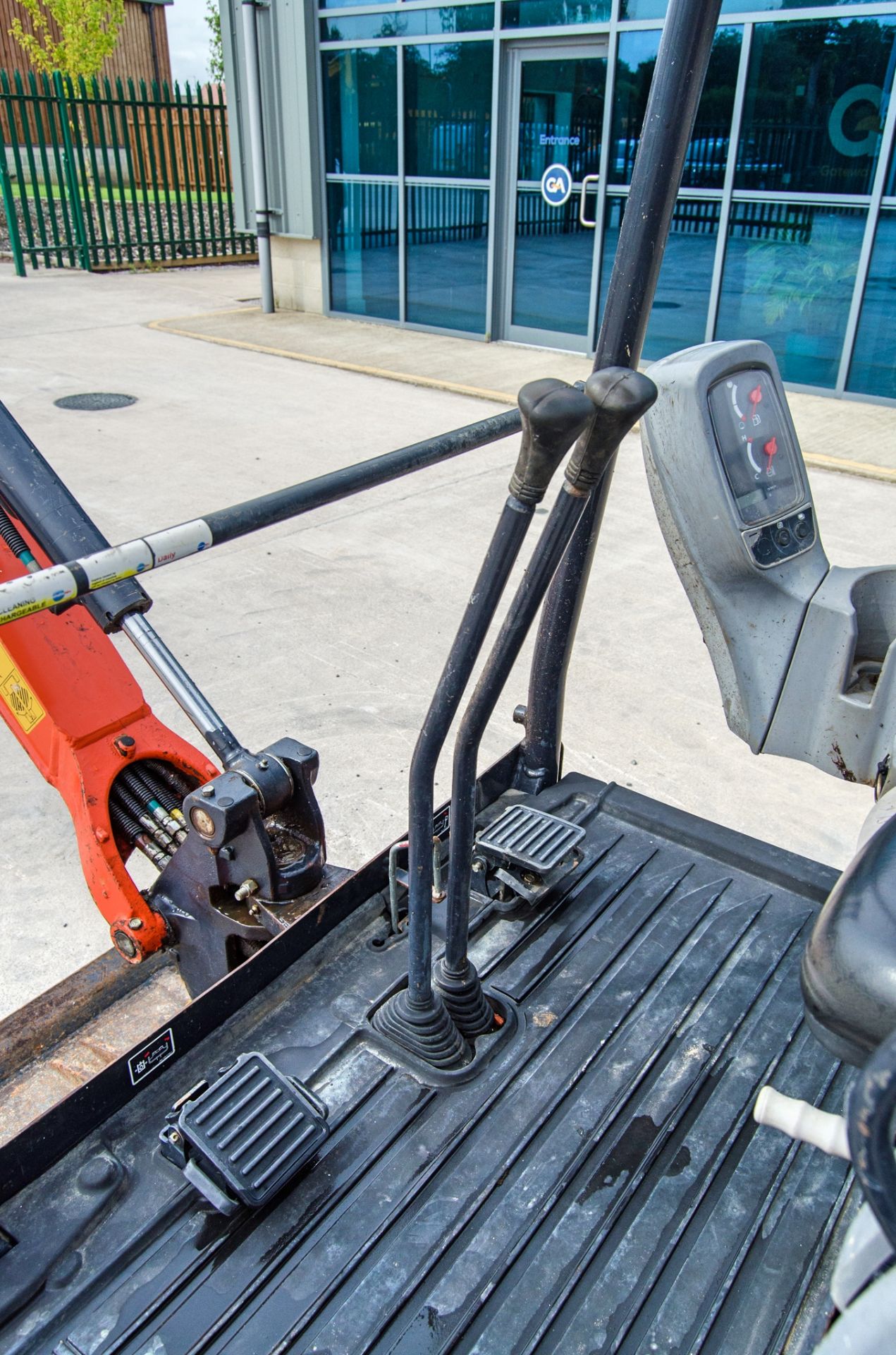Kubota KX015-4 1.5 tonne rubber tracked mini excavator Year: 2019 S/N: 63822 Recorded Hours: 2142 - Image 20 of 24