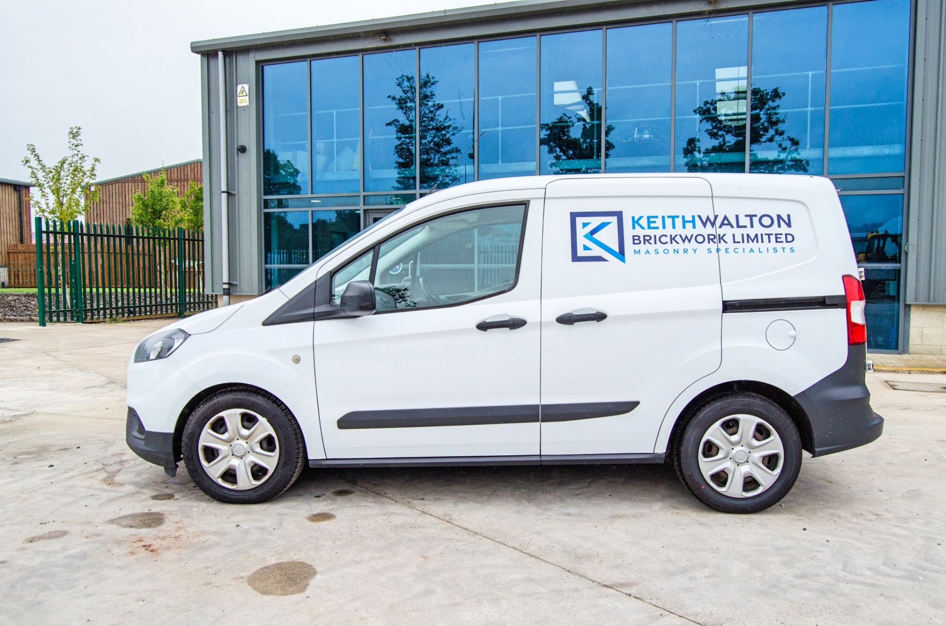 Ford Transit Courier Trend 1499cc TDCi 6 speed manual panel van Registration Number: MK68 ULZ Date - Image 7 of 31