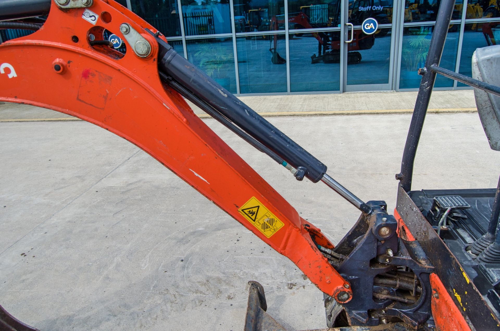 Kubota KX015-4 1.5 tonne rubber tracked mini excavator Year: 2019 S/N: 63822 Recorded Hours: 2142 - Image 16 of 24