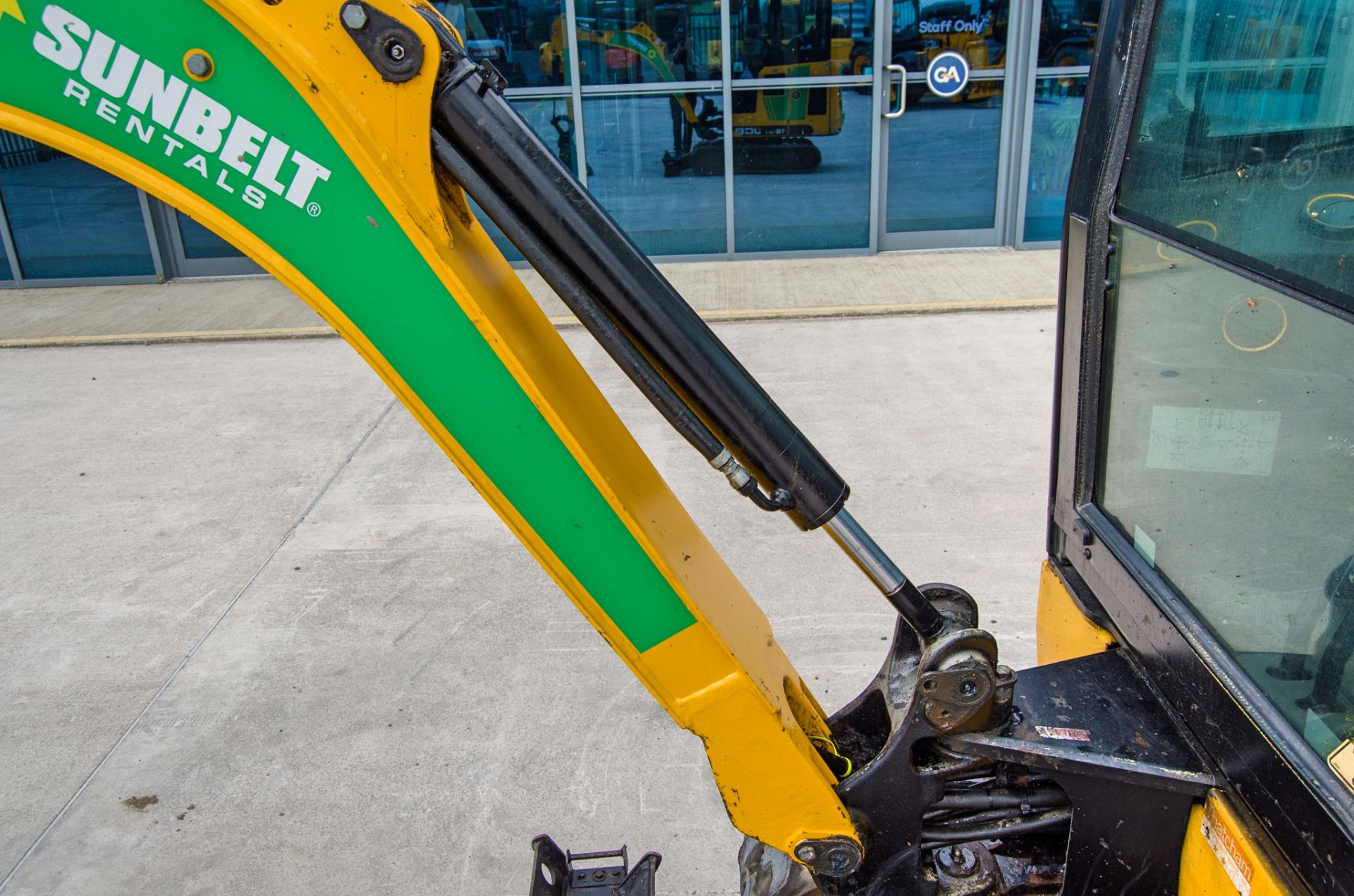 JCB 16 C-1 1.6 tonne rubber tracked mini excavator Year: 2018 S/N: 2492740 Recorded Hours: 1745 - Image 19 of 28