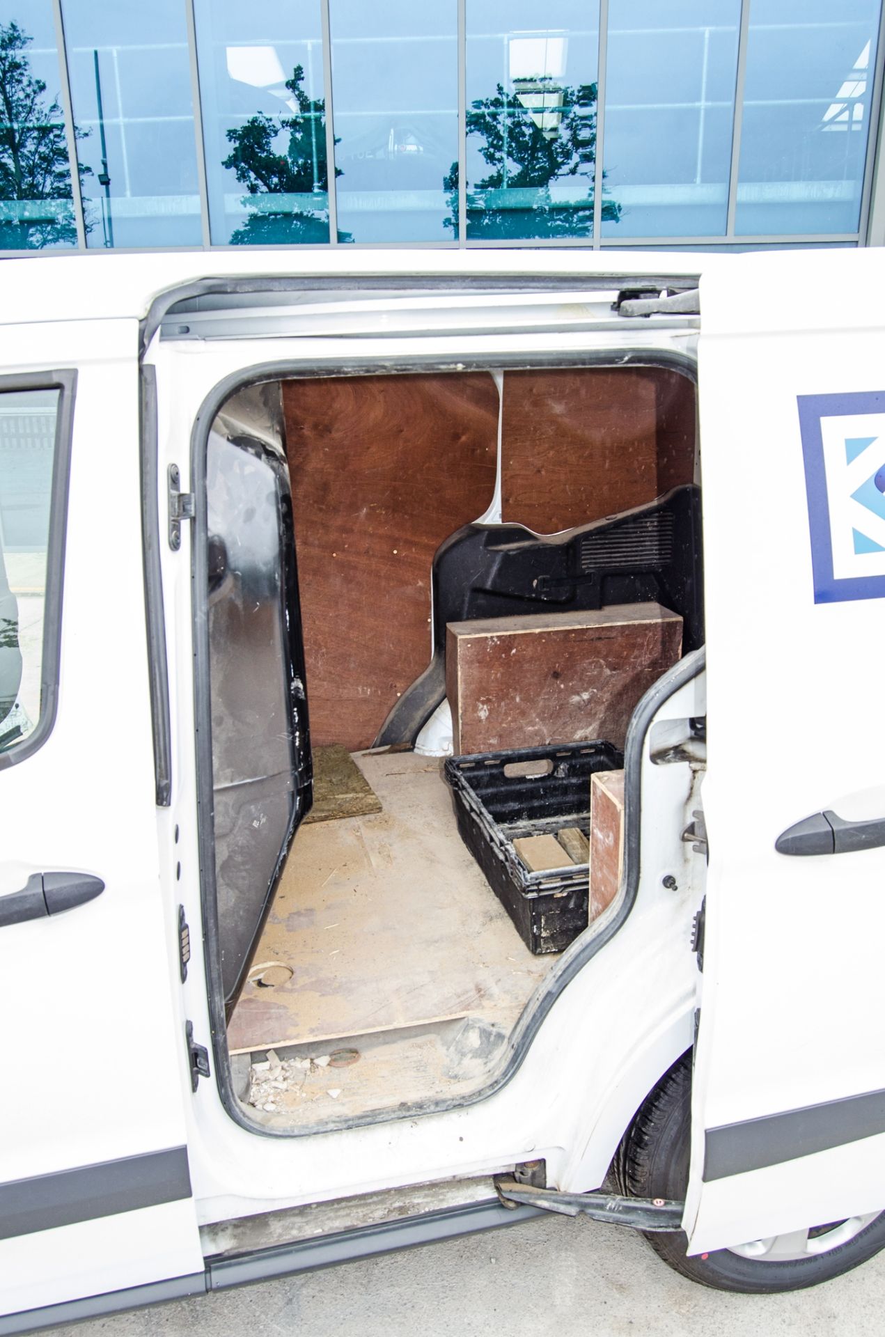 Ford Transit Courier Trend 1499cc TDCi 6 speed manual panel van Registration Number: MK68 ULZ Date - Image 27 of 31