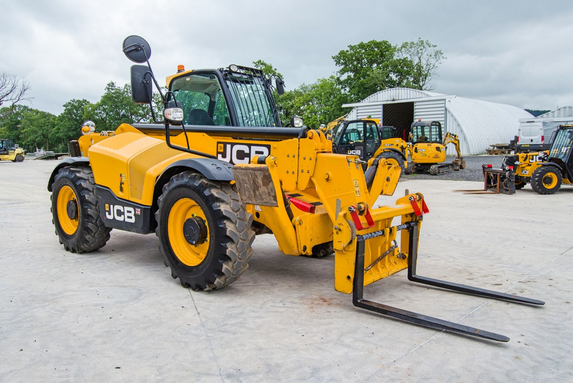 JCB 535-125 Hi-Viz Stage V 12.5 metre telescopic handler Year: 2023 S/N: 3238279 Recorded Hours: - Image 2 of 27