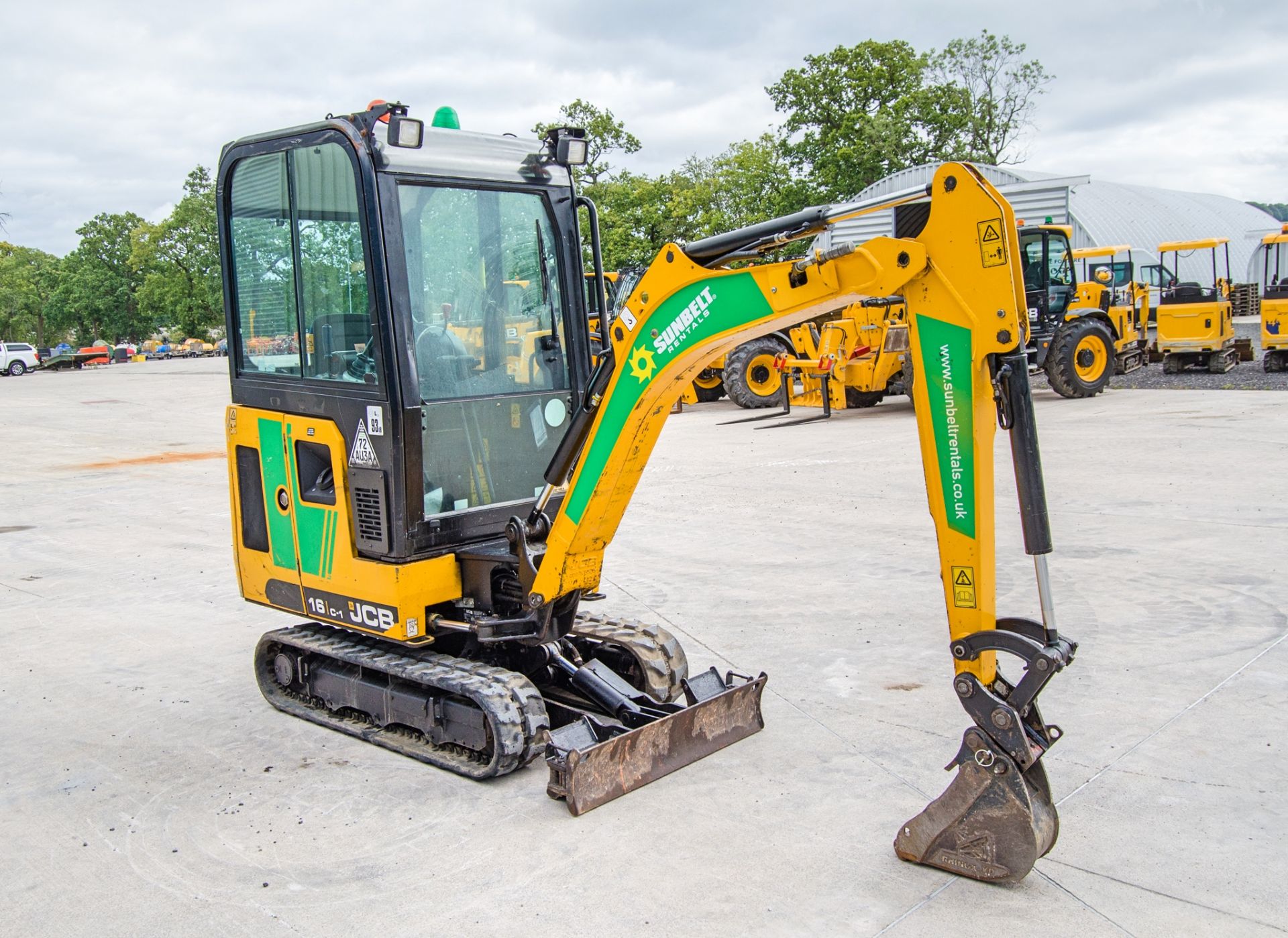 JCB 16 C-1 1.6 tonne rubber tracked mini excavator Year: 2018 S/N: 2492740 Recorded Hours: 1745 - Image 2 of 28