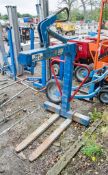 Conquip 2 tonne self-balancing crane forks WJ2201